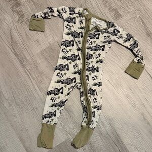 BAMBOO Black and White Footie with Green Accents